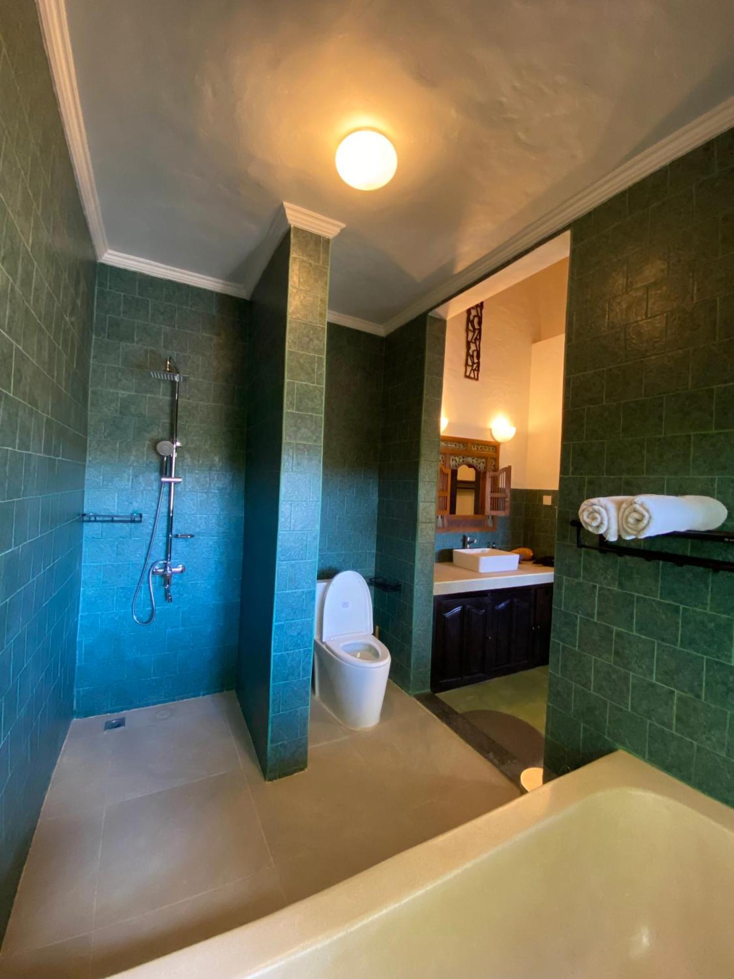 Hotel Puri Ayu à Canggu Extérieur photo