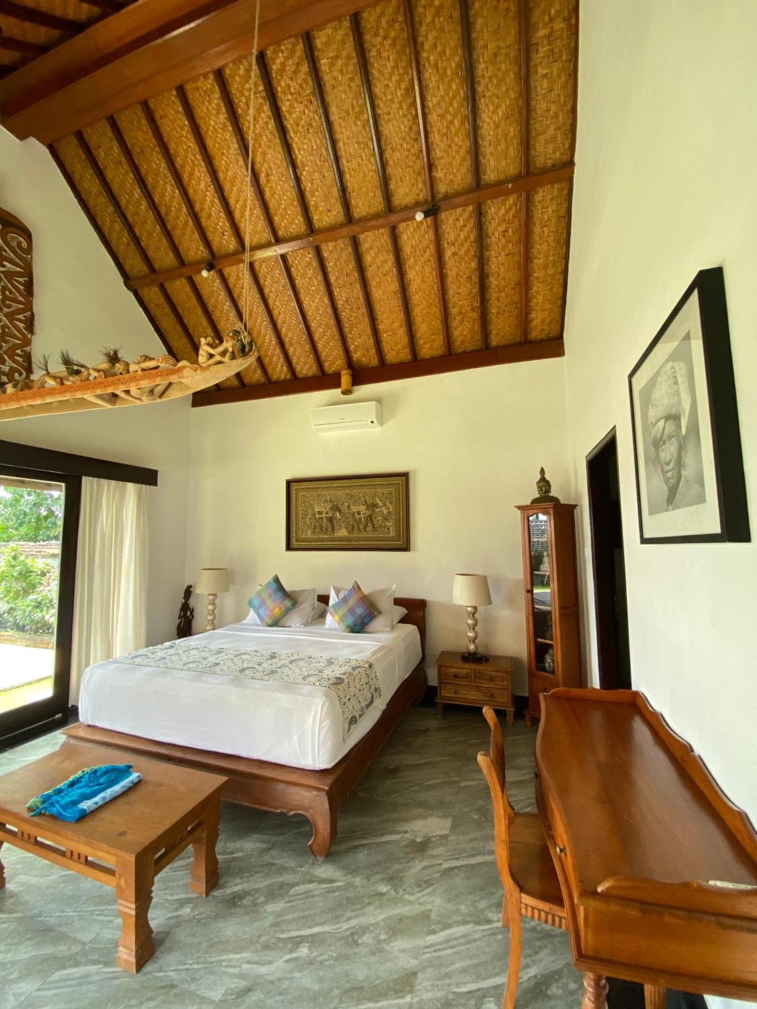 Hotel Puri Ayu à Canggu Extérieur photo