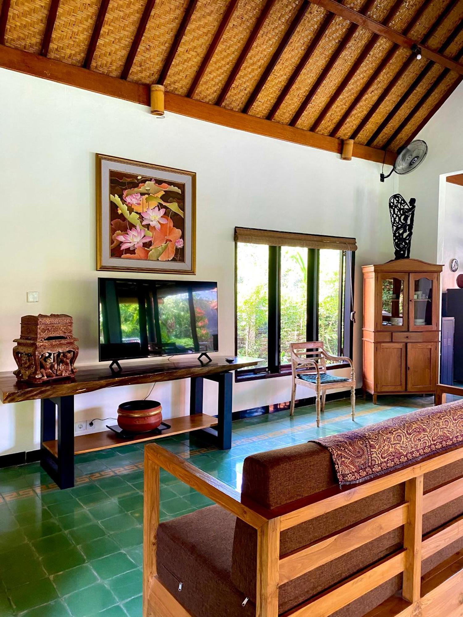 Hotel Puri Ayu à Canggu Extérieur photo