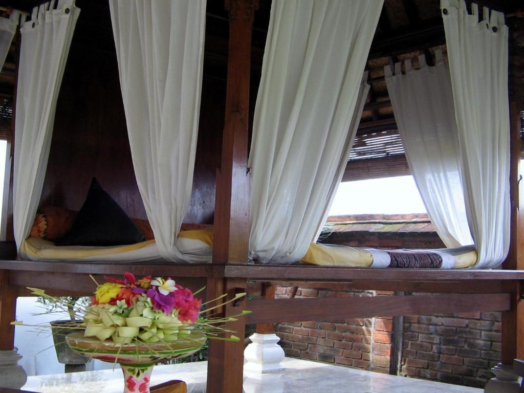 Hotel Puri Ayu à Canggu Extérieur photo